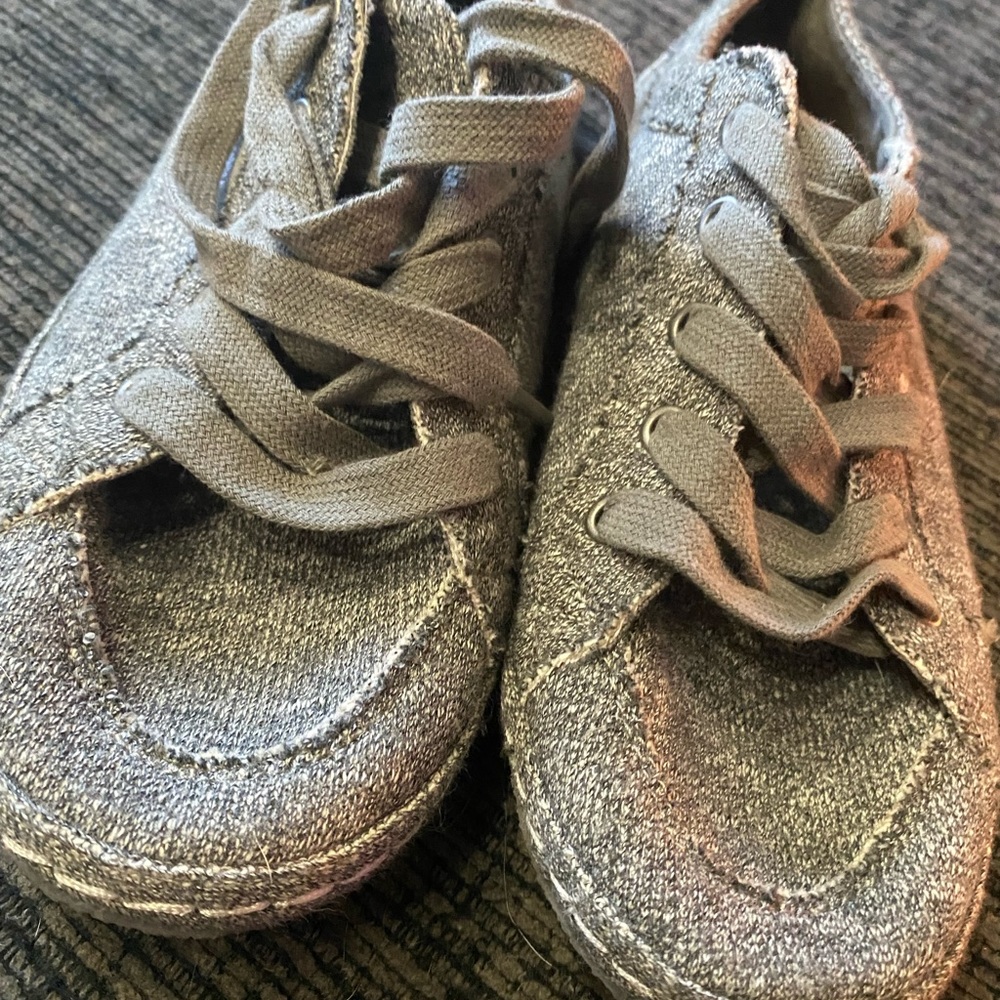 Rocket dog sneakers